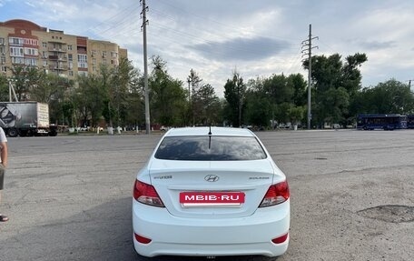 Hyundai Solaris II рестайлинг, 2012 год, 750 000 рублей, 4 фотография