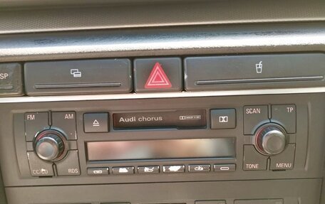 Audi A4, 2003 год, 570 000 рублей, 11 фотография