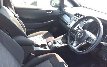 Nissan Leaf II, 2019 год, 1 250 000 рублей, 11 фотография