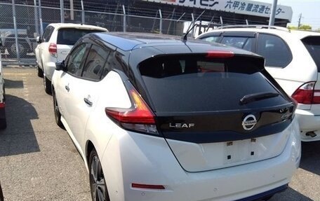 Nissan Leaf II, 2019 год, 1 250 000 рублей, 5 фотография