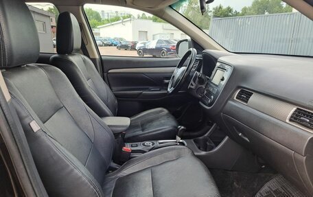 Mitsubishi Outlander III рестайлинг 3, 2013 год, 1 199 000 рублей, 11 фотография