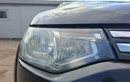 Mitsubishi Outlander III рестайлинг 3, 2013 год, 1 199 000 рублей, 17 фотография