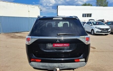 Mitsubishi Outlander III рестайлинг 3, 2013 год, 1 199 000 рублей, 6 фотография