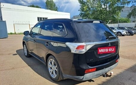 Mitsubishi Outlander III рестайлинг 3, 2013 год, 1 199 000 рублей, 7 фотография