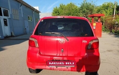 Toyota Vitz, 2000 год, 290 000 рублей, 3 фотография