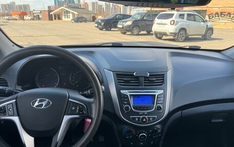 Hyundai Solaris II рестайлинг, 2013 год, 850 000 рублей, 13 фотография