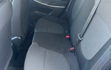 Hyundai Solaris II рестайлинг, 2013 год, 850 000 рублей, 12 фотография