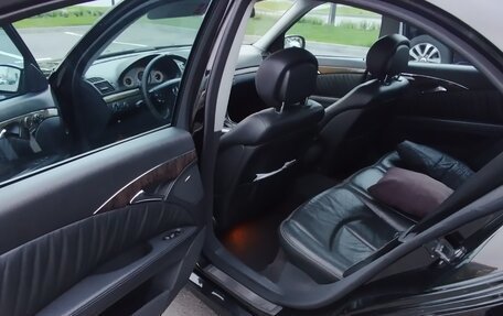 Mercedes-Benz E-Класс, 2005 год, 820 000 рублей, 6 фотография