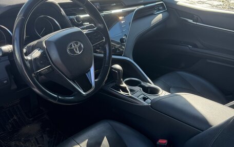 Toyota Camry, 2018 год, 2 300 000 рублей, 3 фотография