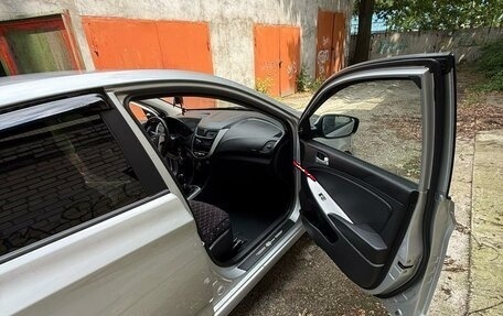 Hyundai Solaris II рестайлинг, 2011 год, 689 000 рублей, 7 фотография