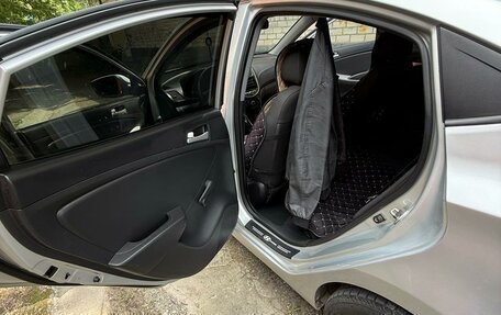Hyundai Solaris II рестайлинг, 2011 год, 689 000 рублей, 10 фотография
