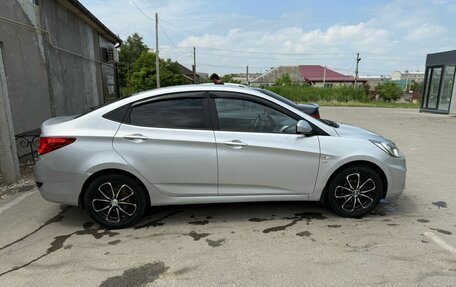 Hyundai Solaris II рестайлинг, 2011 год, 689 000 рублей, 20 фотография