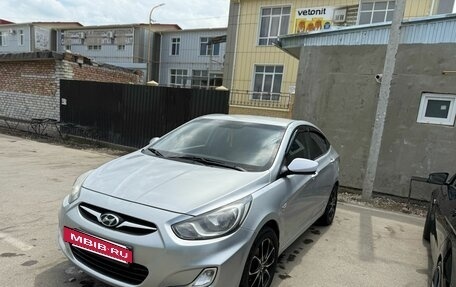 Hyundai Solaris II рестайлинг, 2011 год, 689 000 рублей, 5 фотография