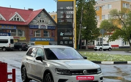 Volkswagen Tiguan II, 2020 год, 2 700 000 рублей, 4 фотография