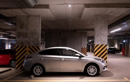 Hyundai Solaris II рестайлинг, 2017 год, 1 400 000 рублей, 2 фотография