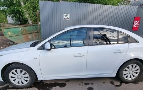 Chevrolet Cruze II, 2010 год, 450 000 рублей, 2 фотография