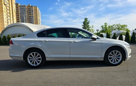 Volkswagen Passat B8 рестайлинг, 2017 год, 2 245 000 рублей, 21 фотография