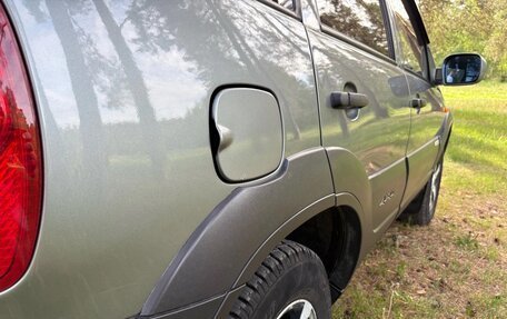 Chevrolet Niva I рестайлинг, 2011 год, 595 000 рублей, 10 фотография