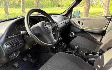 Chevrolet Niva I рестайлинг, 2011 год, 595 000 рублей, 12 фотография