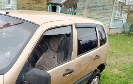 Chevrolet Niva I рестайлинг, 2004 год, 200 000 рублей, 5 фотография