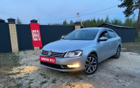 Volkswagen Passat B7, 2011 год, 880 000 рублей, 13 фотография