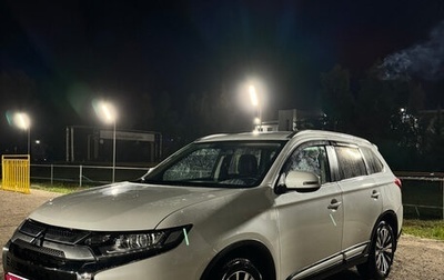 Mitsubishi Outlander III рестайлинг 3, 2021 год, 2 600 000 рублей, 1 фотография