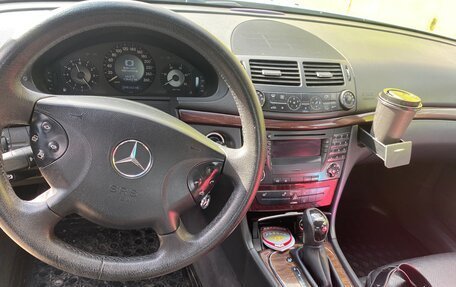 Mercedes-Benz E-Класс, 2004 год, 690 000 рублей, 9 фотография