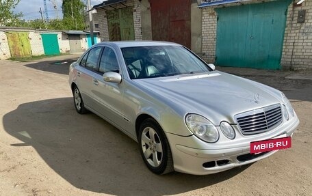 Mercedes-Benz E-Класс, 2004 год, 690 000 рублей, 5 фотография