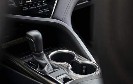 Toyota Camry, 2020 год, 2 395 000 рублей, 19 фотография