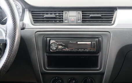 Skoda Rapid I, 2015 год, 949 000 рублей, 14 фотография