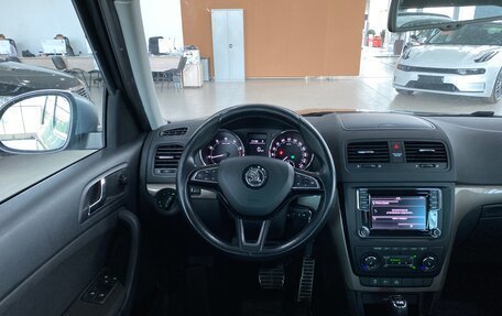 Skoda Yeti I рестайлинг, 2015 год, 1 519 000 рублей, 11 фотография