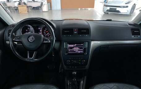 Skoda Yeti I рестайлинг, 2015 год, 1 519 000 рублей, 10 фотография