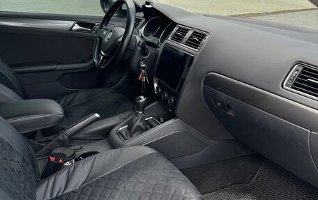 Volkswagen Jetta VI, 2016 год, 1 350 000 рублей, 10 фотография