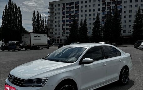 Volkswagen Jetta VI, 2016 год, 1 350 000 рублей, 3 фотография