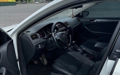 Volkswagen Jetta VI, 2016 год, 1 350 000 рублей, 12 фотография