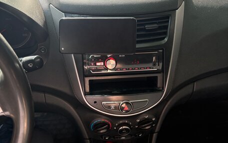 Hyundai Solaris II рестайлинг, 2015 год, 470 000 рублей, 9 фотография