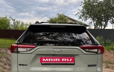 Toyota RAV4, 2018 год, 2 835 000 рублей, 4 фотография