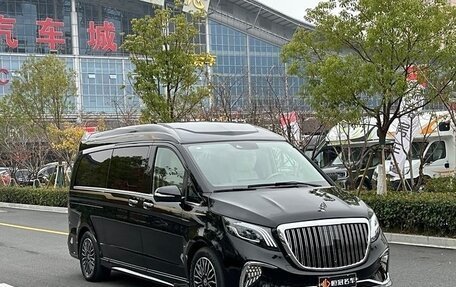 Mercedes-Benz V-Класс, 2021 год, 6 853 000 рублей, 3 фотография