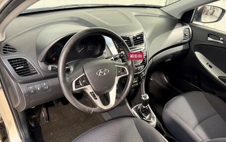 Hyundai Solaris II рестайлинг, 2011 год, 899 800 рублей, 8 фотография
