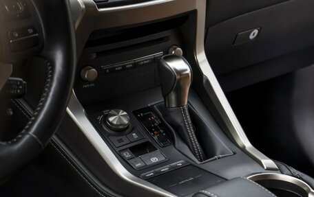 Lexus NX I, 2018 год, 2 695 000 рублей, 15 фотография