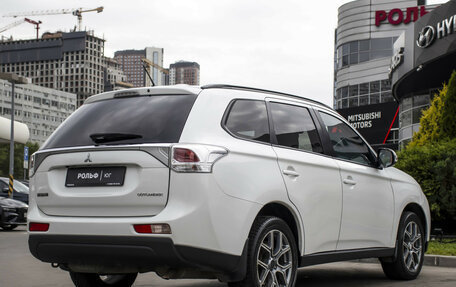 Mitsubishi Outlander III рестайлинг 3, 2013 год, 1 335 000 рублей, 5 фотография