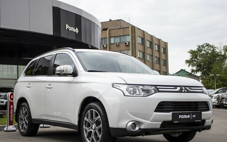 Mitsubishi Outlander III рестайлинг 3, 2013 год, 1 335 000 рублей, 3 фотография