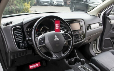 Mitsubishi Outlander III рестайлинг 3, 2013 год, 1 335 000 рублей, 18 фотография