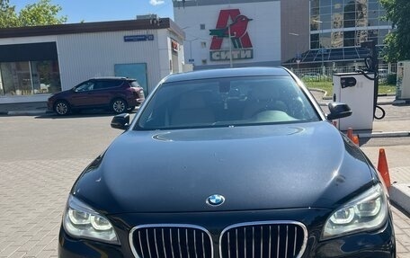 BMW 7 серия, 2014 год, 2 100 000 рублей, 3 фотография