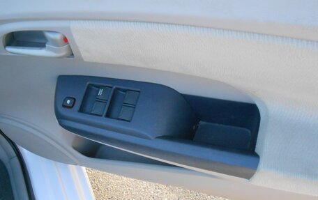 Honda Insight II рестайлинг, 2009 год, 1 200 000 рублей, 8 фотография