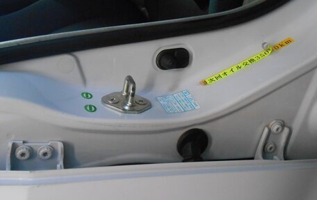 Honda Insight II рестайлинг, 2009 год, 1 200 000 рублей, 19 фотография