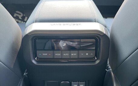 Toyota Land Cruiser Prado, 2024 год, 8 299 999 рублей, 9 фотография