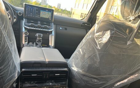 Toyota Land Cruiser, 2024 год, 11 700 000 рублей, 10 фотография