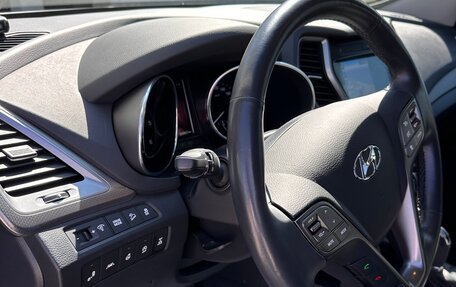 Hyundai Santa Fe III рестайлинг, 2017 год, 3 100 000 рублей, 26 фотография
