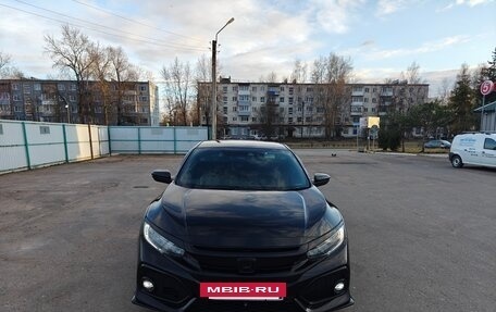 Honda Civic IX, 2018 год, 1 800 000 рублей, 6 фотография